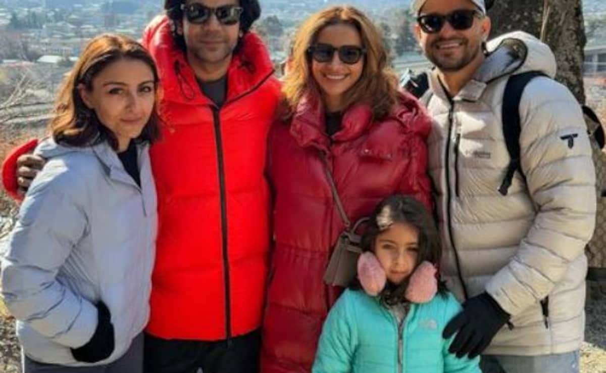 Soha Ali Khan, Kunal Kemmu, Rajkummar Rao, Patralekha's Famjam In "The Land Of Rising Sun"
