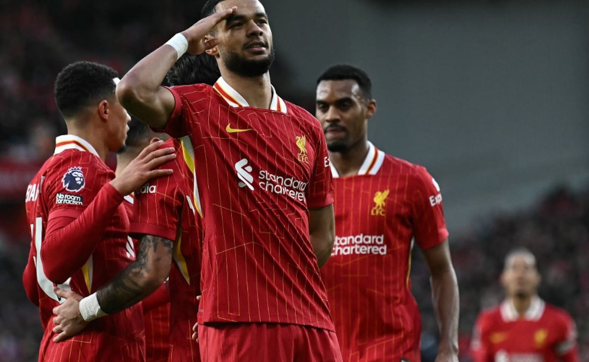 Cody Gakpo Stars As Liverpool Rout Ipswich, Arsenal Survive Red Card Drama To Beat Wolves