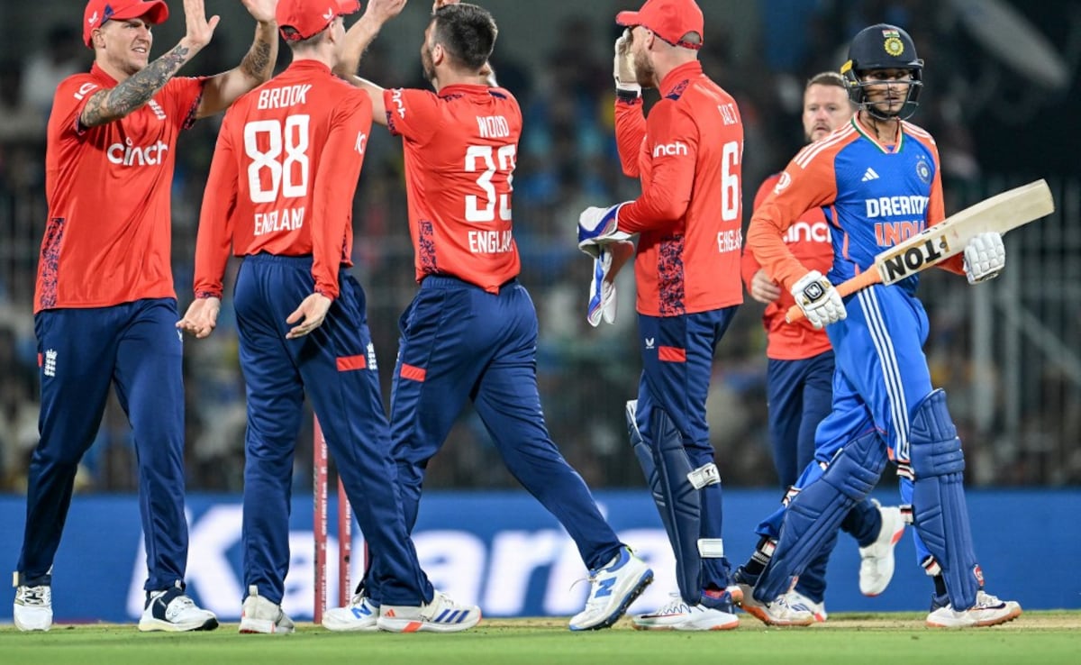 "Not Worried About Leaking Runs...": England Fast Bowler Mark Wood's Massive Remark