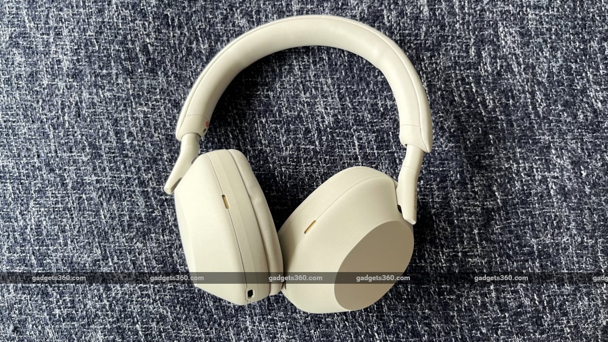 Sony WH-1000XM6 Headphones Reportedly Spotted on FCC Database With Key Design Changes