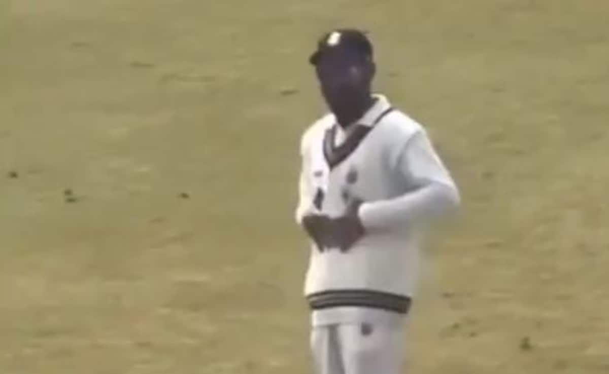 Virat Kohli's Hilarious Gesture Towards Crowd Goes Viral. Here Is The Reason - Watch