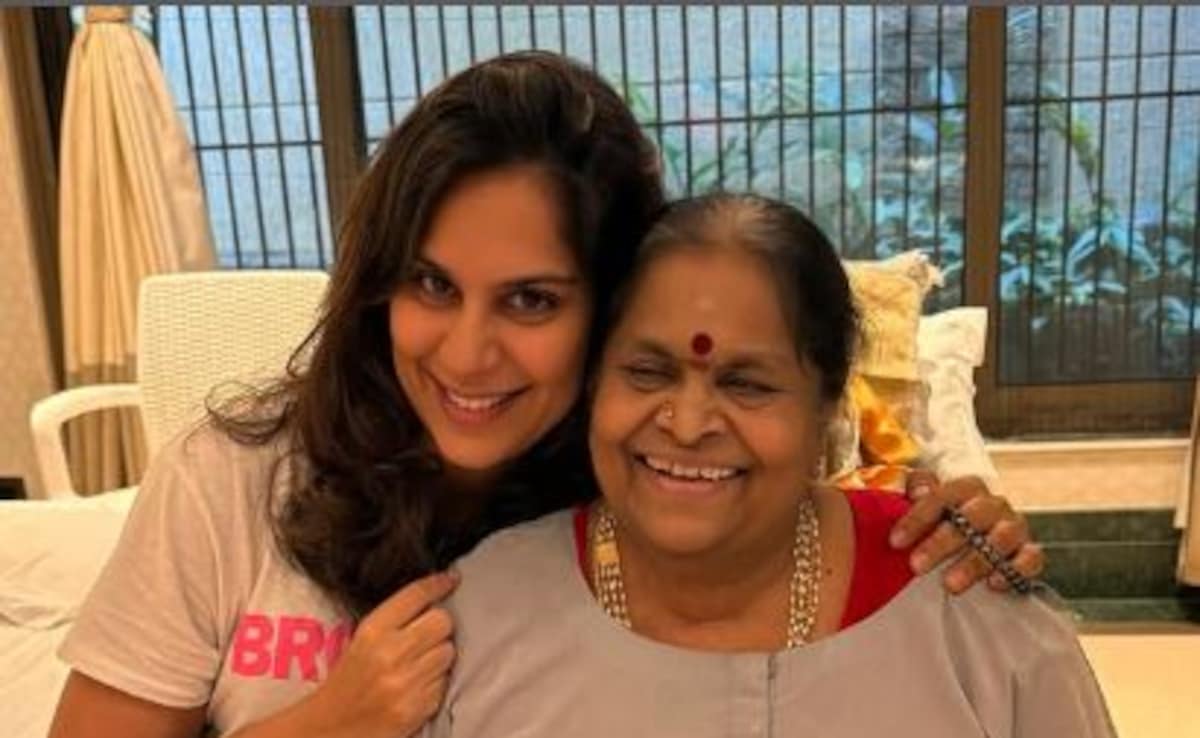 Chiranjeevi Celebrates Mother's Birthday With Ram Charan And Upasana