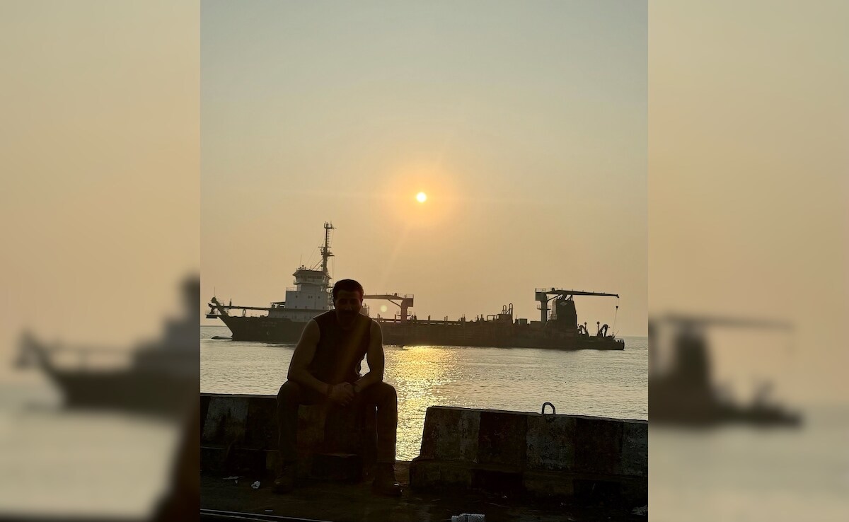 Sunny Deol's BTS Pics From The Sets Of Jaat Gets Fans Excited