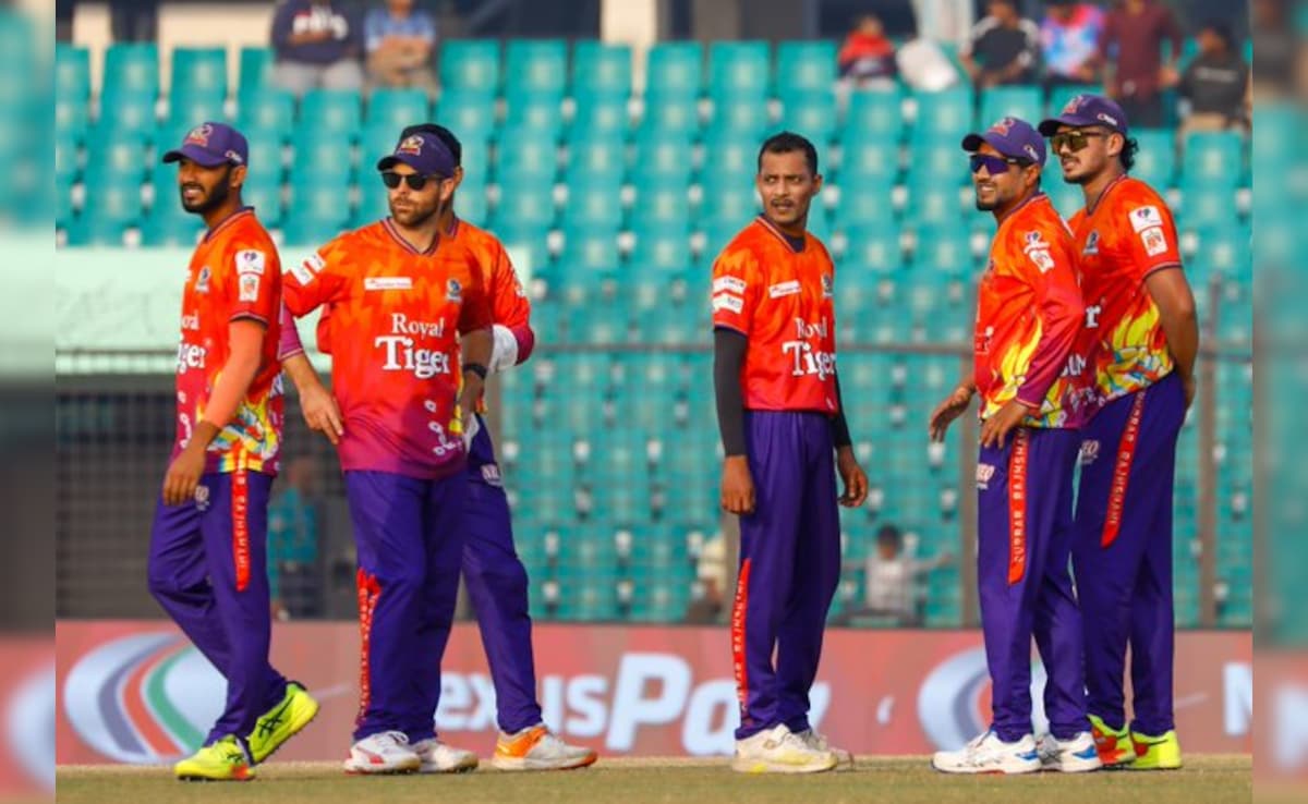 Bus Driver Locks Players' Kits Over Non-Payment, Epic Drama Unfolds In Bangladesh T20 League