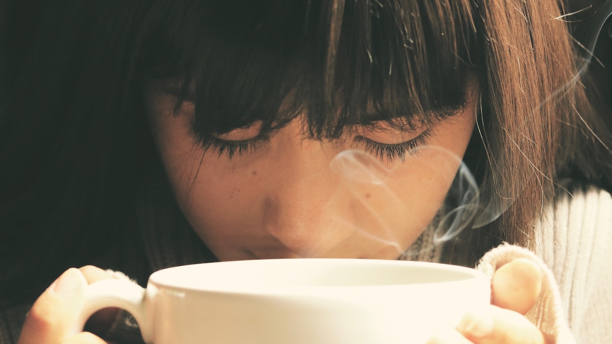 Irregular Periods, Hot Flashes? Try This Tea To Manage Perimenopause Symptoms