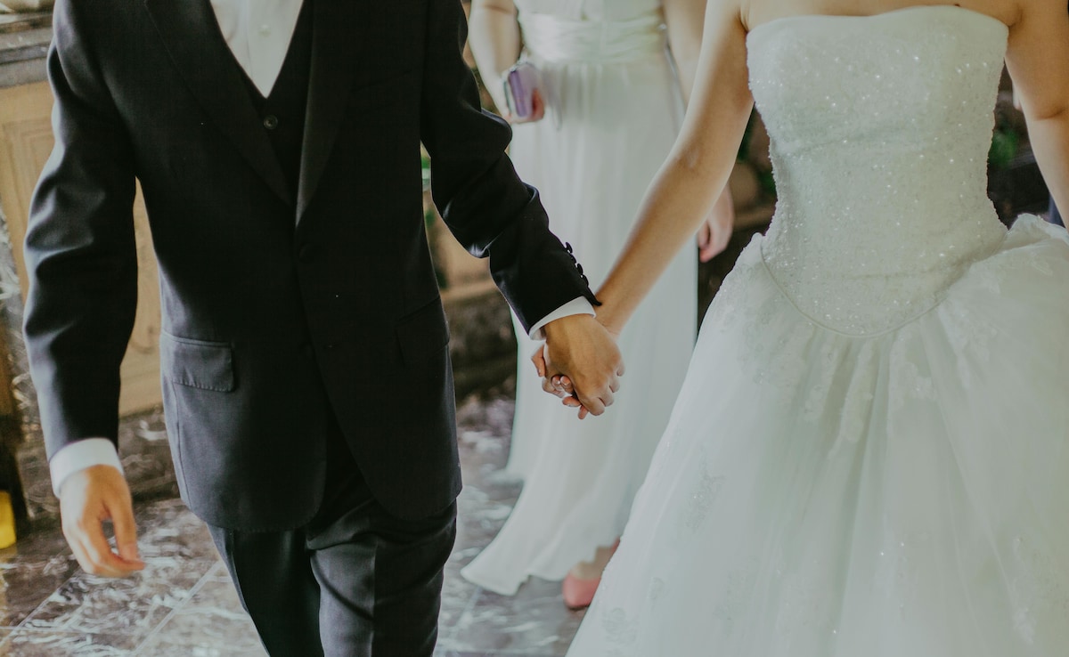 Chinese Woman Swindles Relatives Of Rs 14 Crore By Staging Fake Wedding With 'Rich' Man