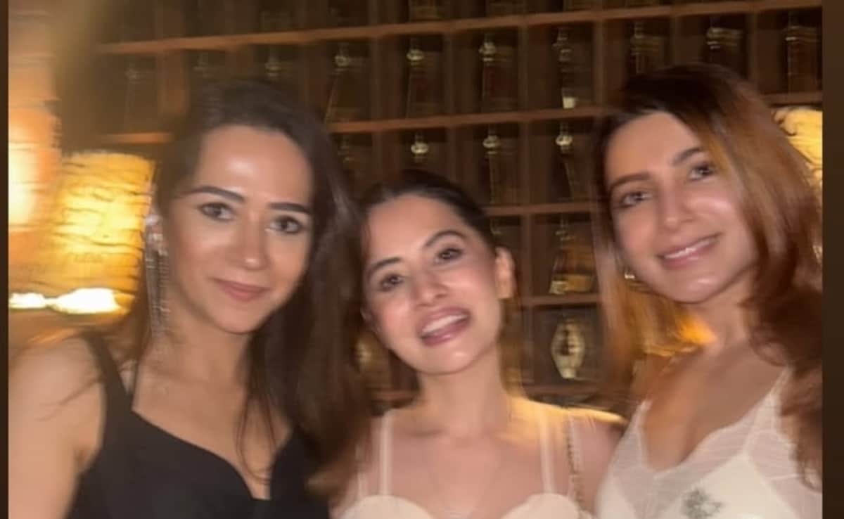 Samantha Ruth Prabhu And Uorfi Javed Finally Meet In Mumbai. Pic Goes Viral