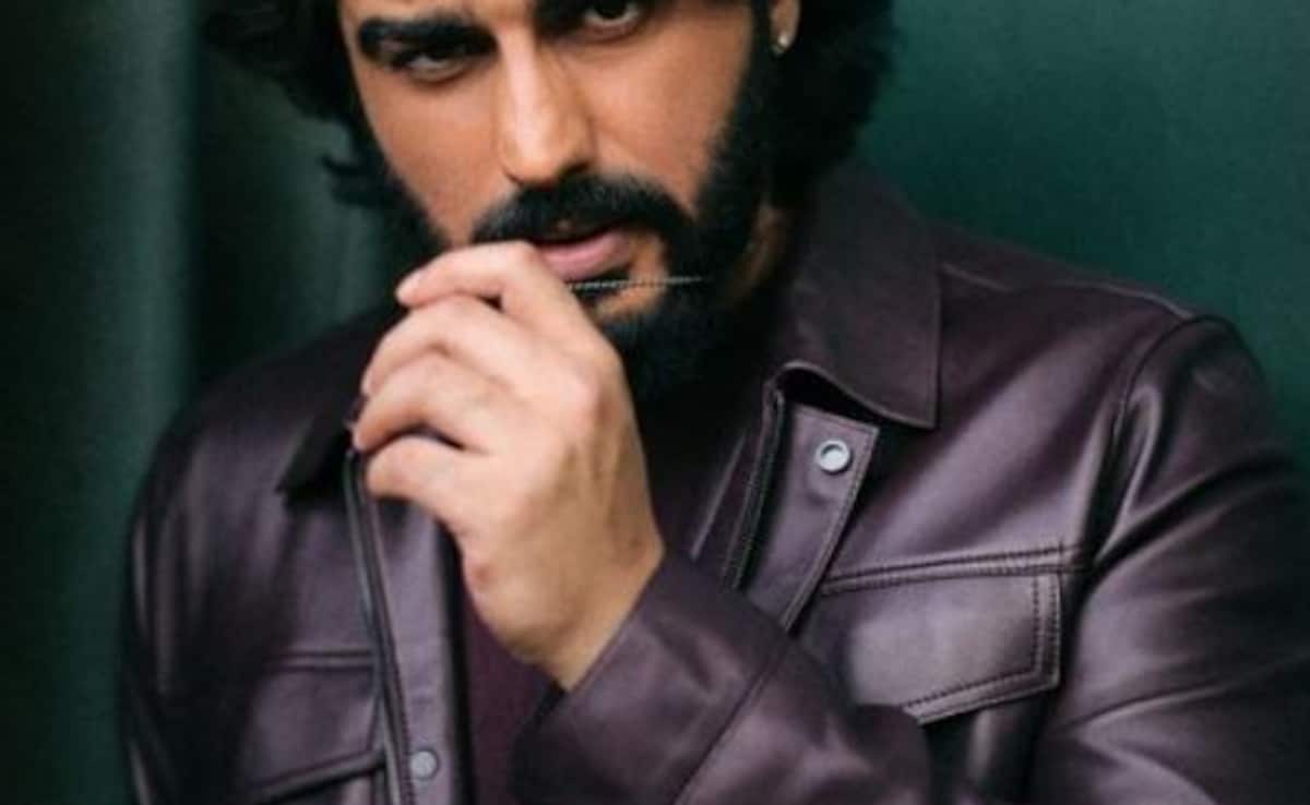 Arjun Kapoor Reacts When Fan Shouts "Malaika" At A Promotional Event