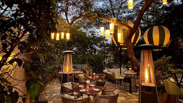 Candlelight dinner-perfect setting