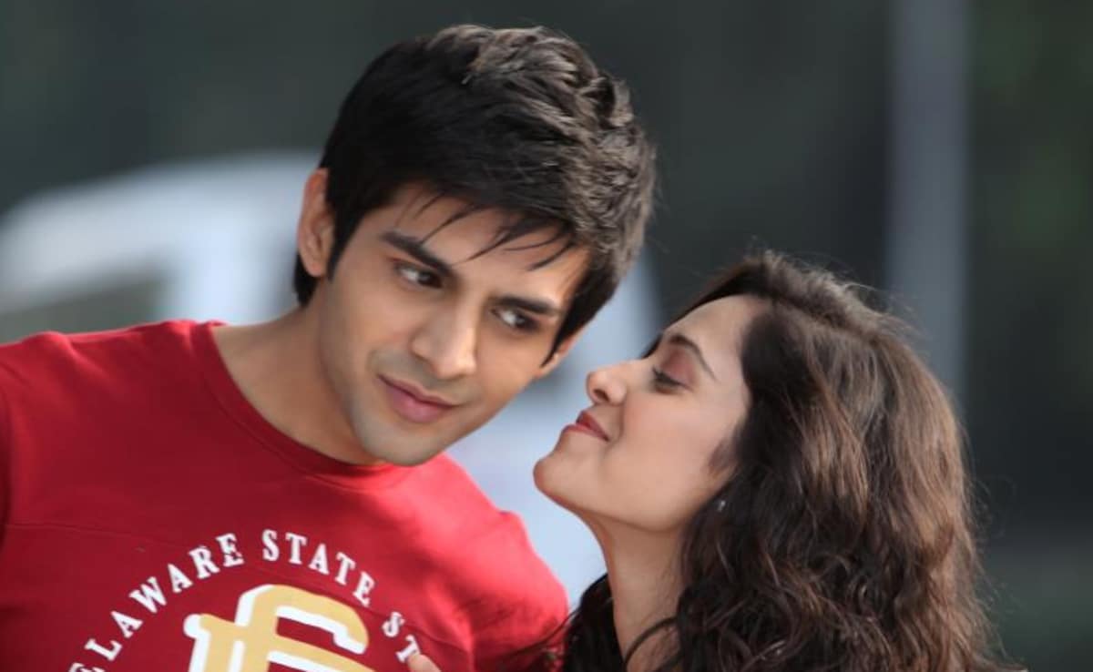 A still from Akash Vaani.