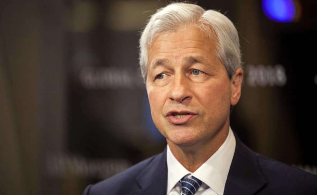 JPMorgan CEO Defends Strict Return-To-Office Policy