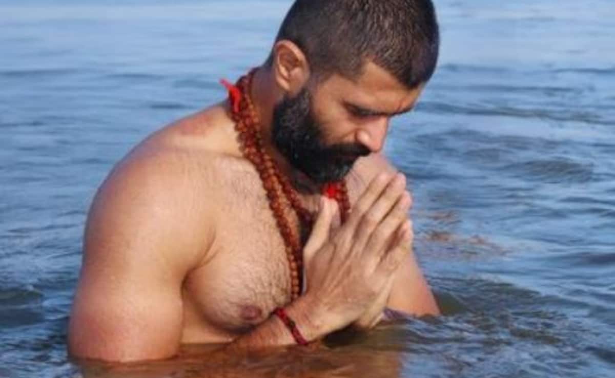 "Saying Prayers With Mummy Dearest"