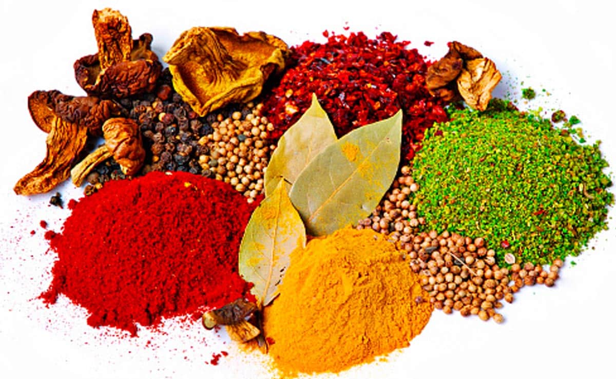 Choose the right spices in Mutton Rogan Josh to enhance its taste. Choose the right spices in Mutton Rogan Josh to enhance its taste.