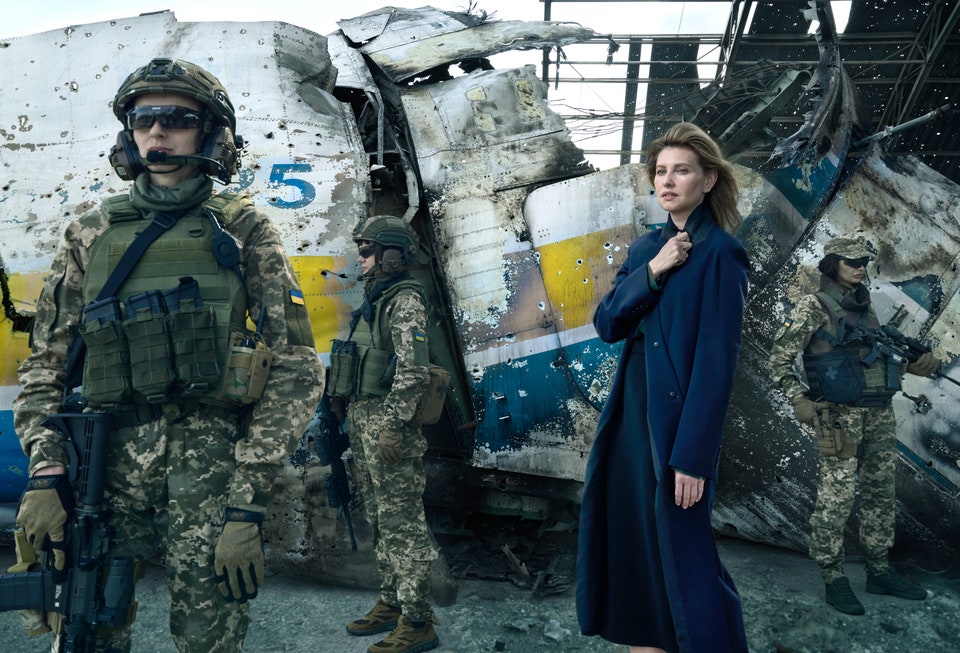 Zelenska at Antonov Airport, in Hostomel, with a group of female Ukrainian soldiers