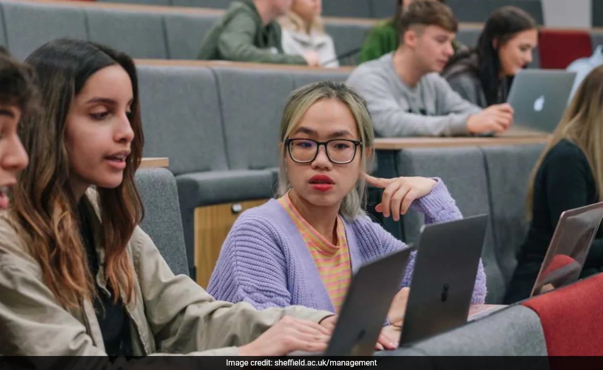 This UK University Offers MBA Scholarships With 50% Tuition Fee Waiver