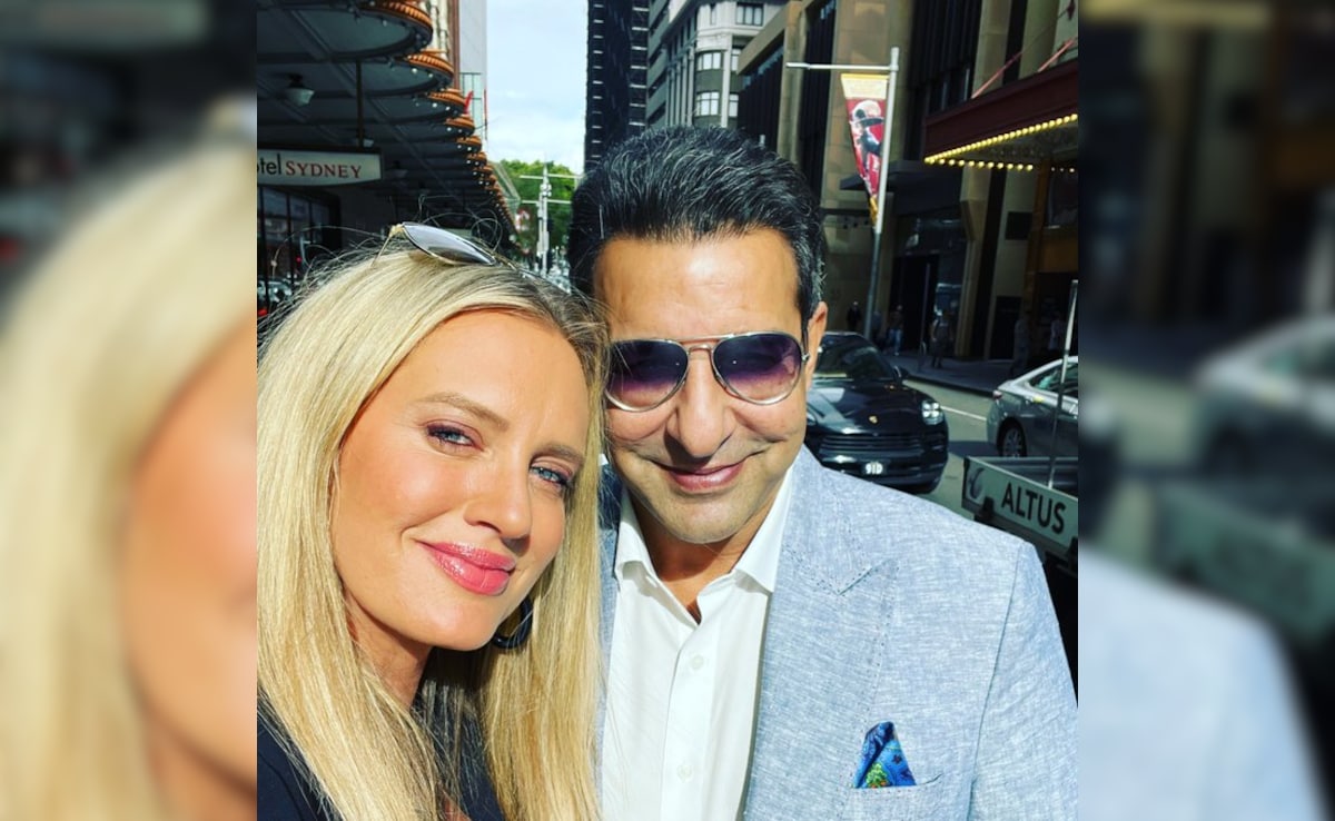 Wasim Akram's Wife Fact Checks Social Media Account Over 'Divorced XI' Post