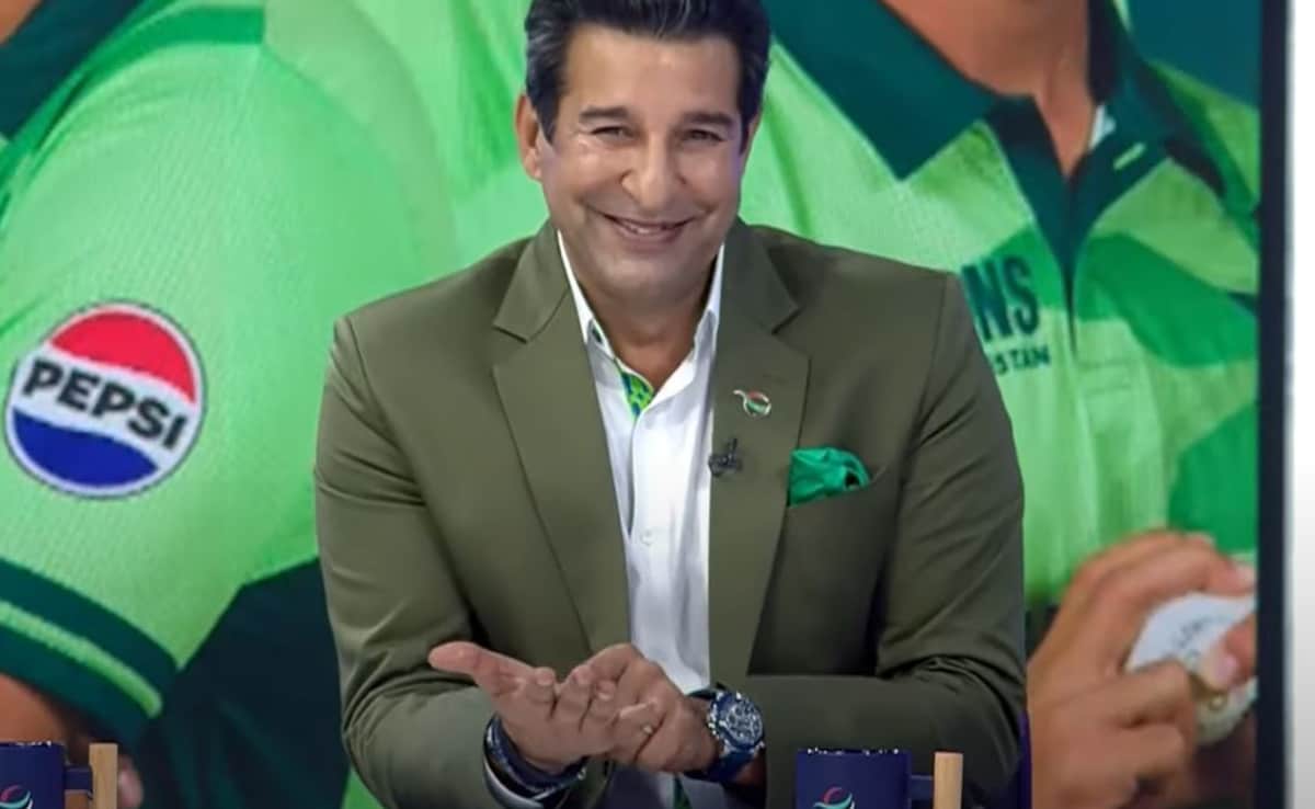 "What Is My Future?": Wasim Akram's Hilarious Future-Teller Story Sums Up Pakistan's Situation