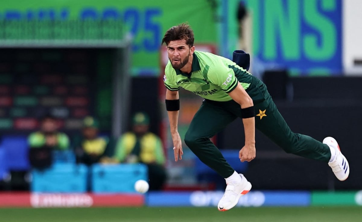 "Hasn't Learned How To...": Wasim Akram's Brutal Dig At Pakistan Pacer Over Champions Trophy 2025 Show