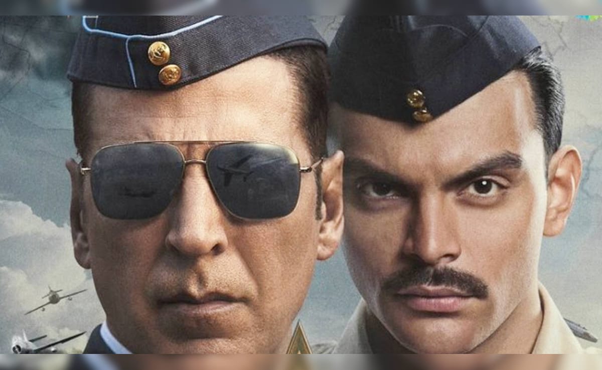 Akshay Kumar And Veer Pahariya's Film Crosses Rs 100 Crore Mark