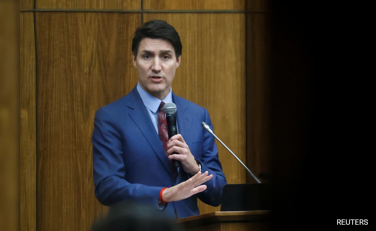 Canada Warns US Amid Tariff Threats