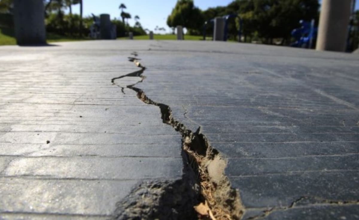 Earthquake Of Magnitude 7.6 Shakes Caribbean, Tsunami Warning Issued