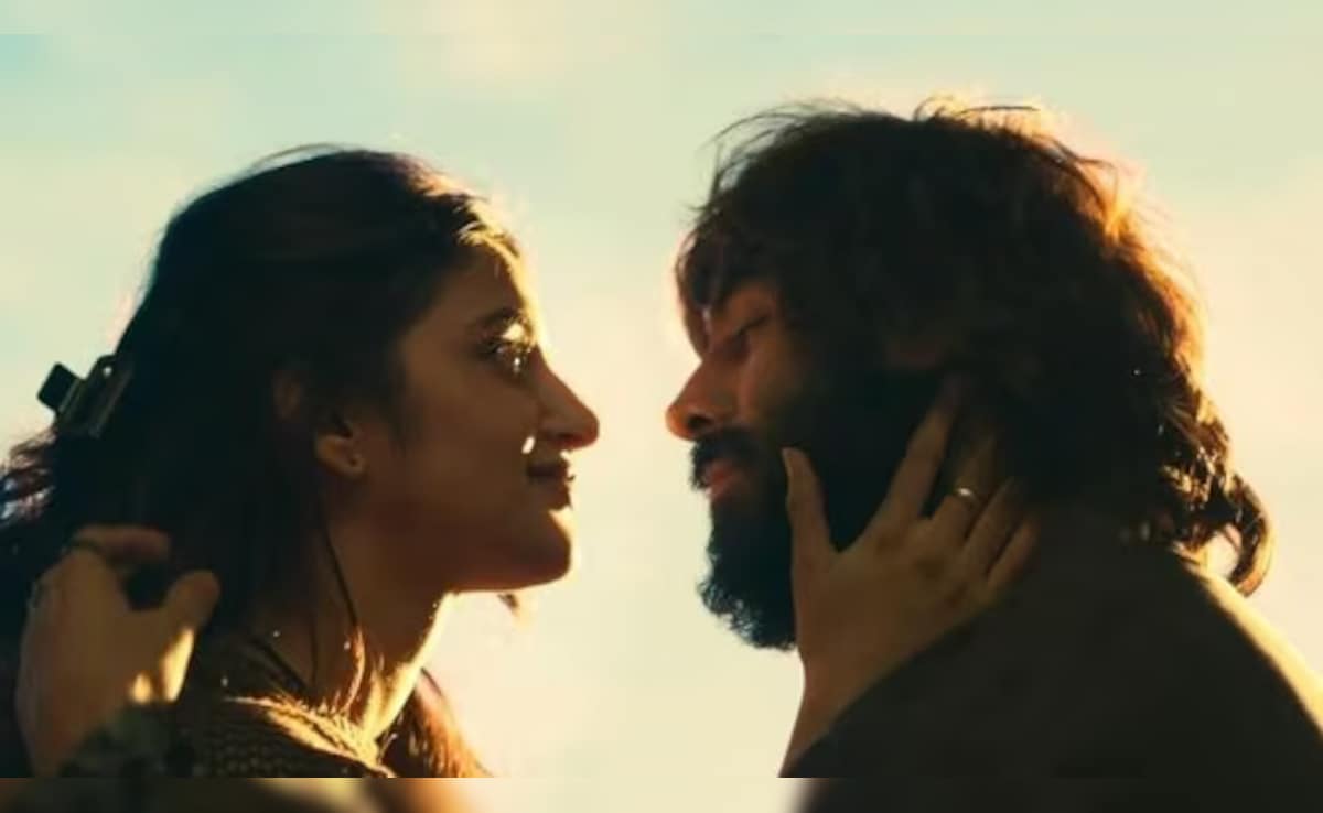 First Look Of Kartik Aaryan And Sreeleela From Anurag Basu's Untitled Musical Unveiled. Bonus
