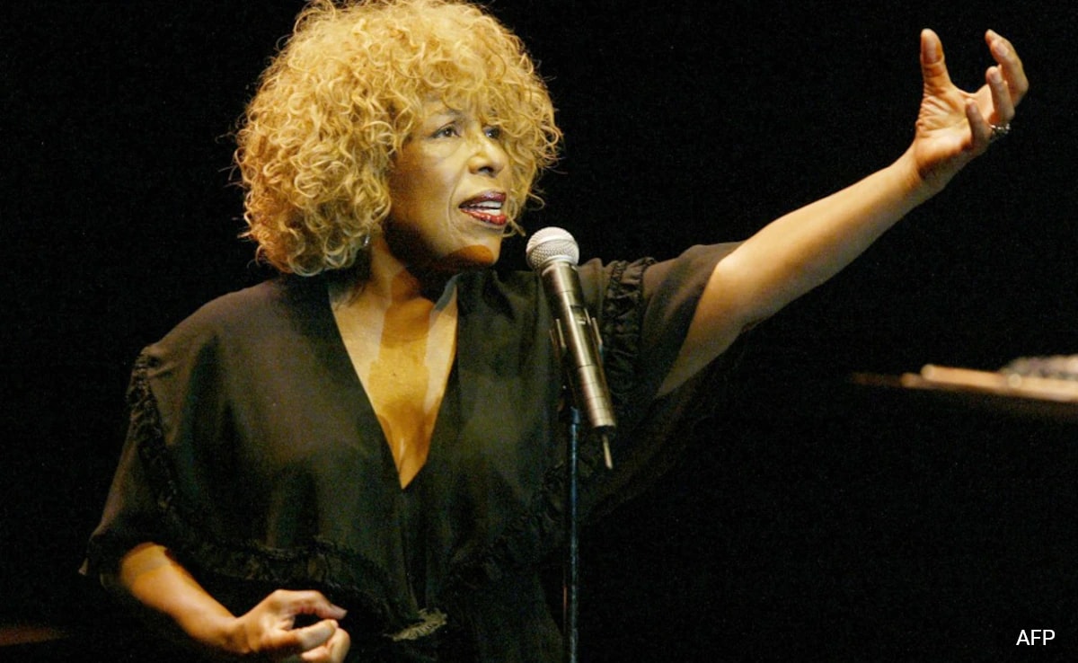 Grammy Winner Roberta Flack, Of 'Killing Me Softly' Fame, Dies At 88