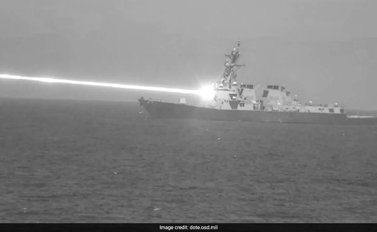 Incredible Pic Of US Navy’s High-Powered Laser Weapon ‘HELIOS’ Surfaces Online