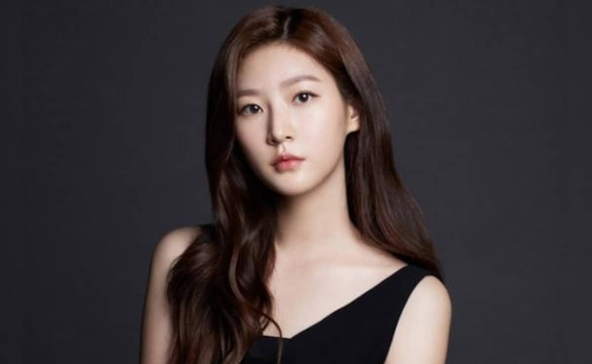 Kim Sae-Ron Wanted To Make A Comeback With Guitar Man Before Her Death, Reveals Actress's Friend