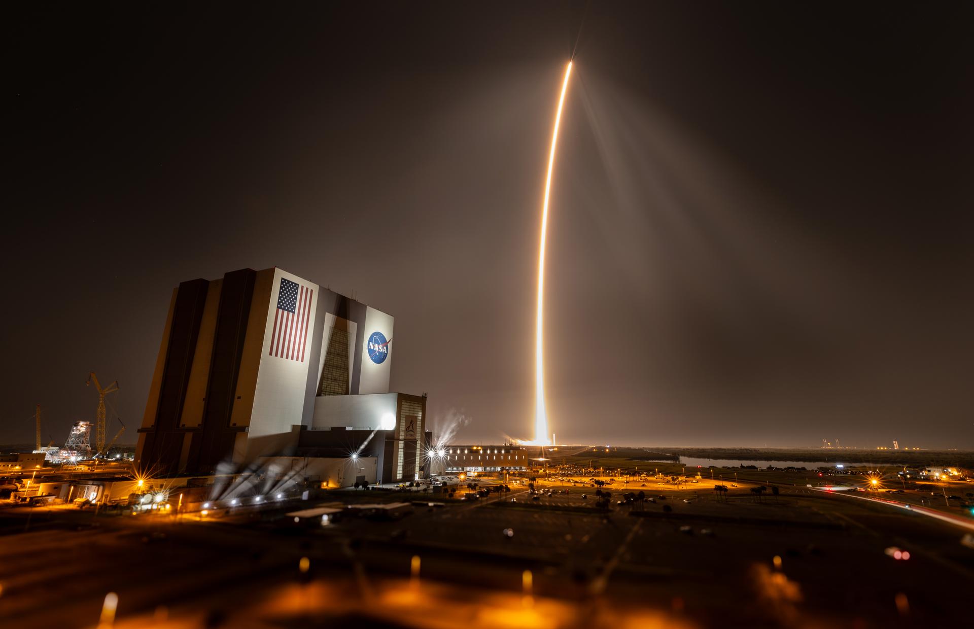 Liftoff! NASA Tech, Science En Route to Moon with Intuitive Machines