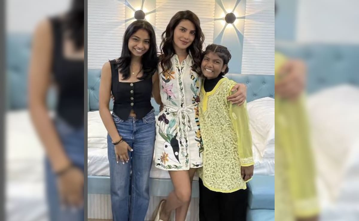 Priyanka Chopra Meets The Brilliant Sajda Pathan And Ananya Shanbhag