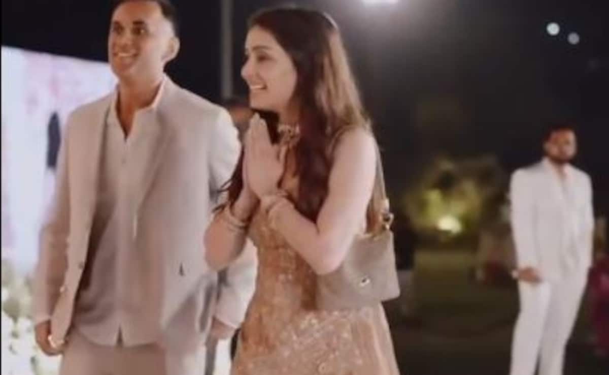 Shraddha Kapoor And Rumoured Boyfriend Rahul Mody Attend A Wedding Reception Together