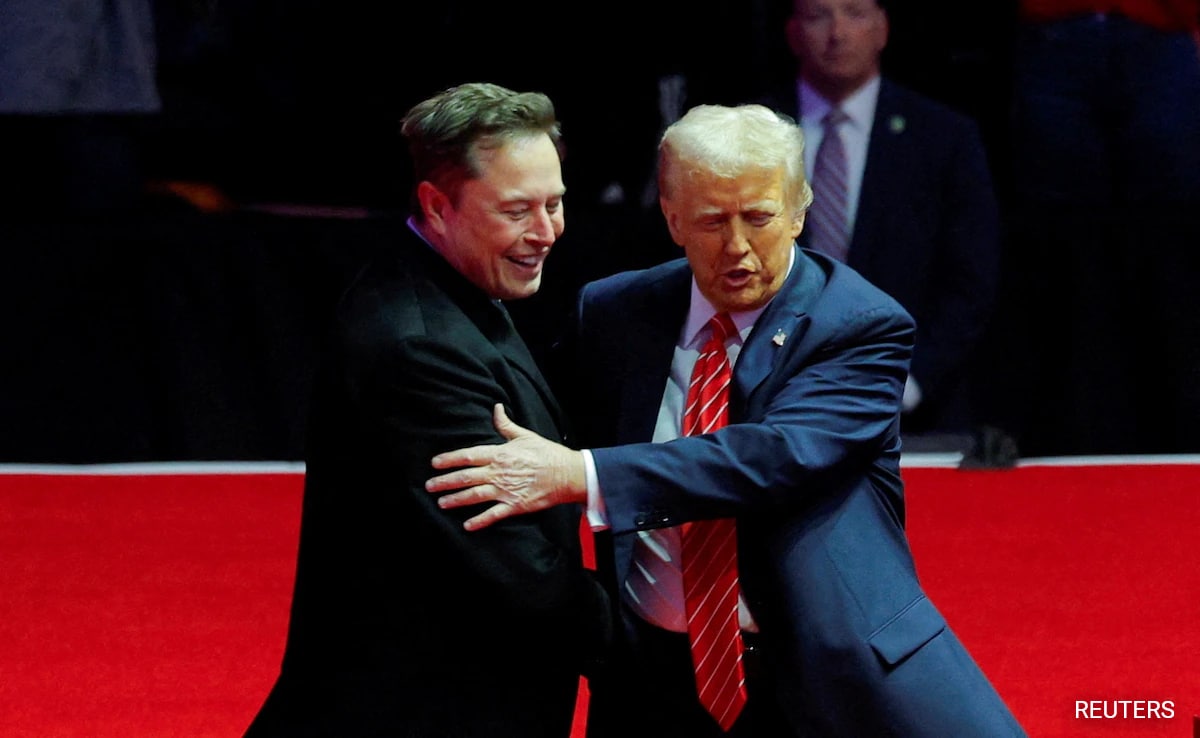 Trump, Musk's Buyout Offer To Cut Size Of US Government Blocked By Judge