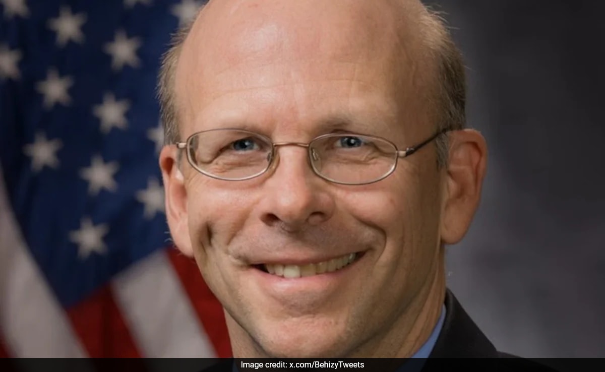 US Food Authority Chief Resigns Amid Trump's Mass Firings: Report