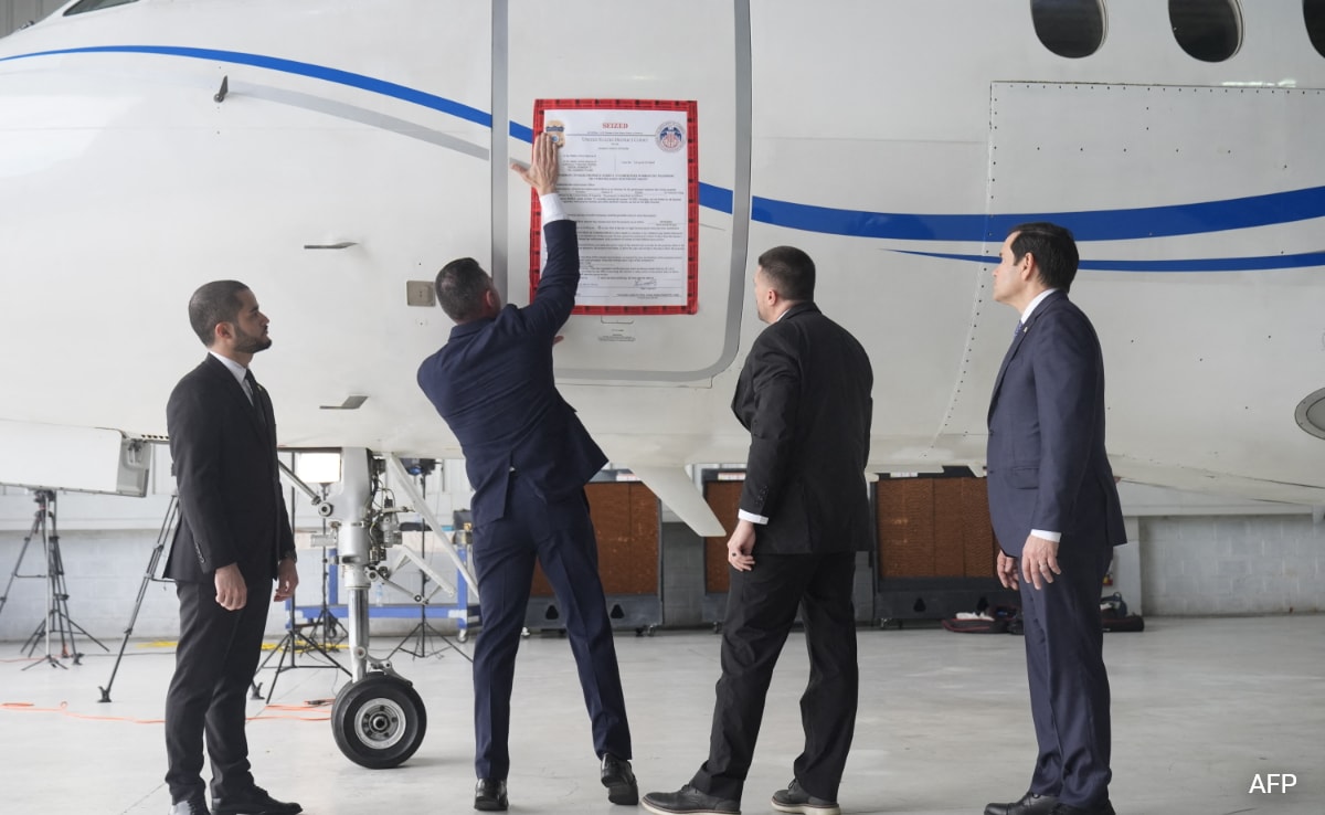 US Seizes Venezuela Government Plane In Dominican Republic