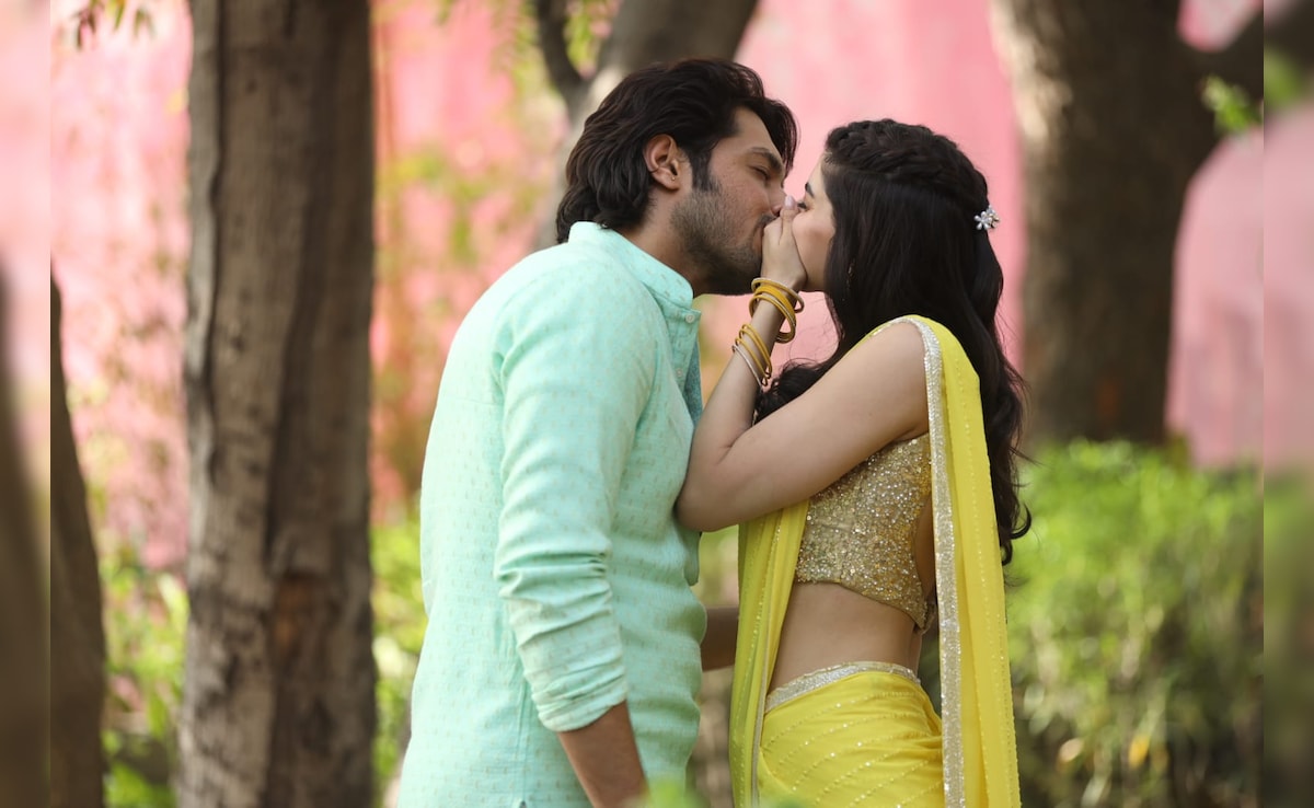 Why Junaid Khan And Khushi Kapoor's Film Is a Must-Watch This Valentine's Week