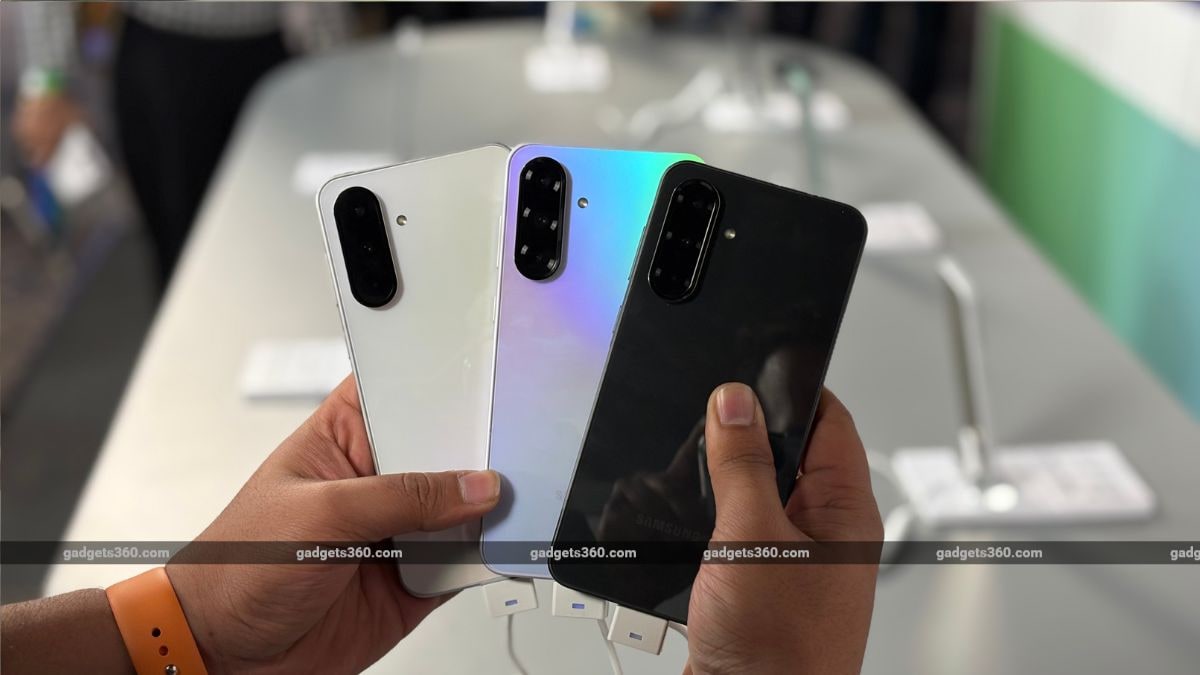 3 Samsung Galaxy A56 Samsung Galaxy A36