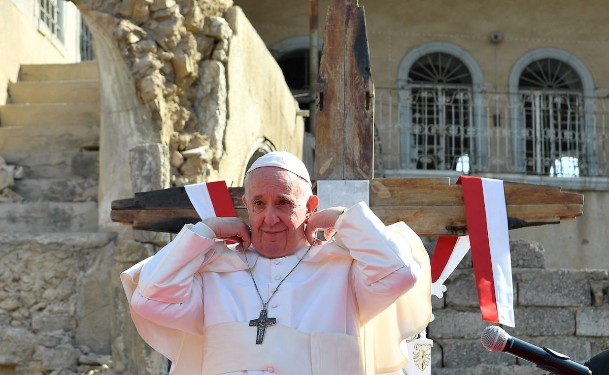 Pope Breathing Without Mask After Acute Respiratory Failure: Vatican