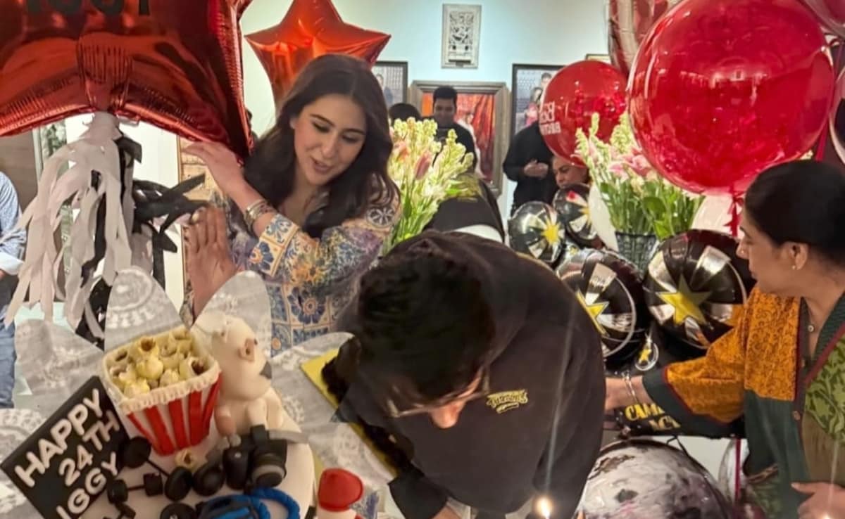To “Best Boy” Ibrahim Ali Khan, Birthday Wishes From Kareena Kapoor, Sara Ali Khan