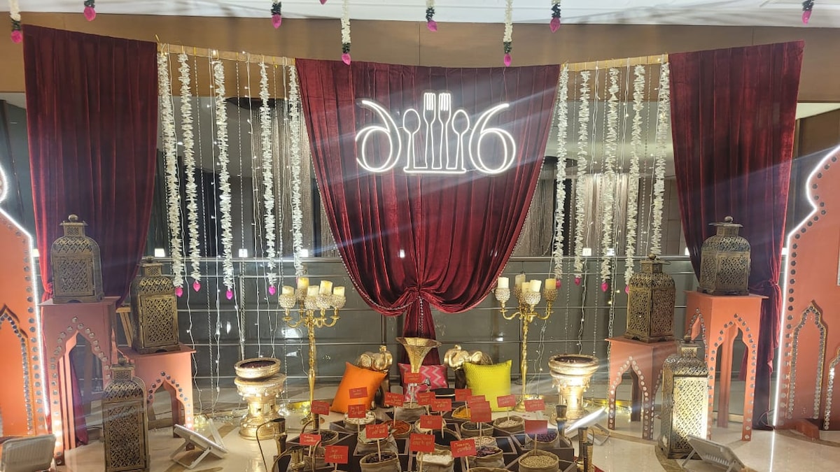 A Taste of Old Delhi: My Culinary Journey at Dilli 6 - Dahleej-e-Dilli At Crowne Plaza Okhla