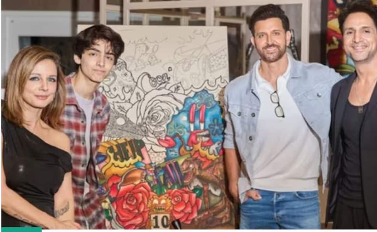 Hrithik Roshan Poses With Ex-Wife Sussanne Khan, Arslan Goni At Her Store Launch