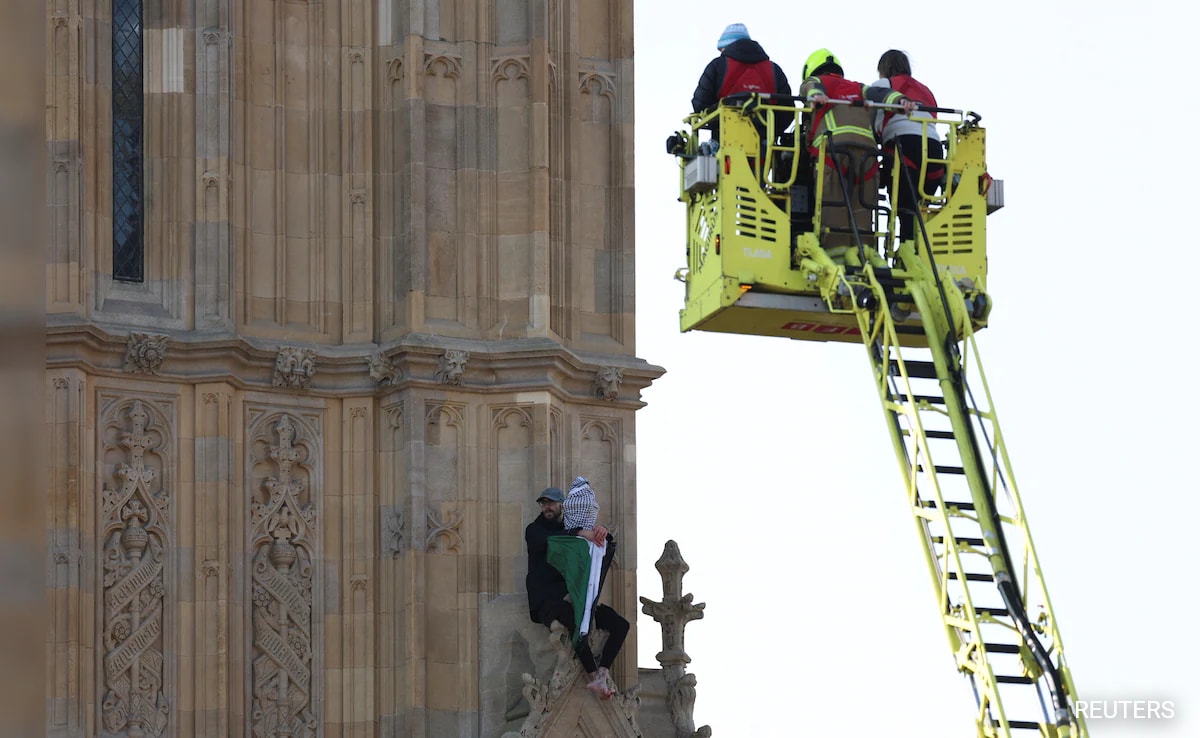 Man Climbs Big Ben Tower Waving Palestinian Flag In London