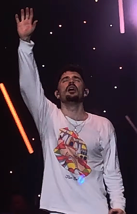 “Beautiful Now” singer Jon Bellion escapes planet in an out-of-this-world music video