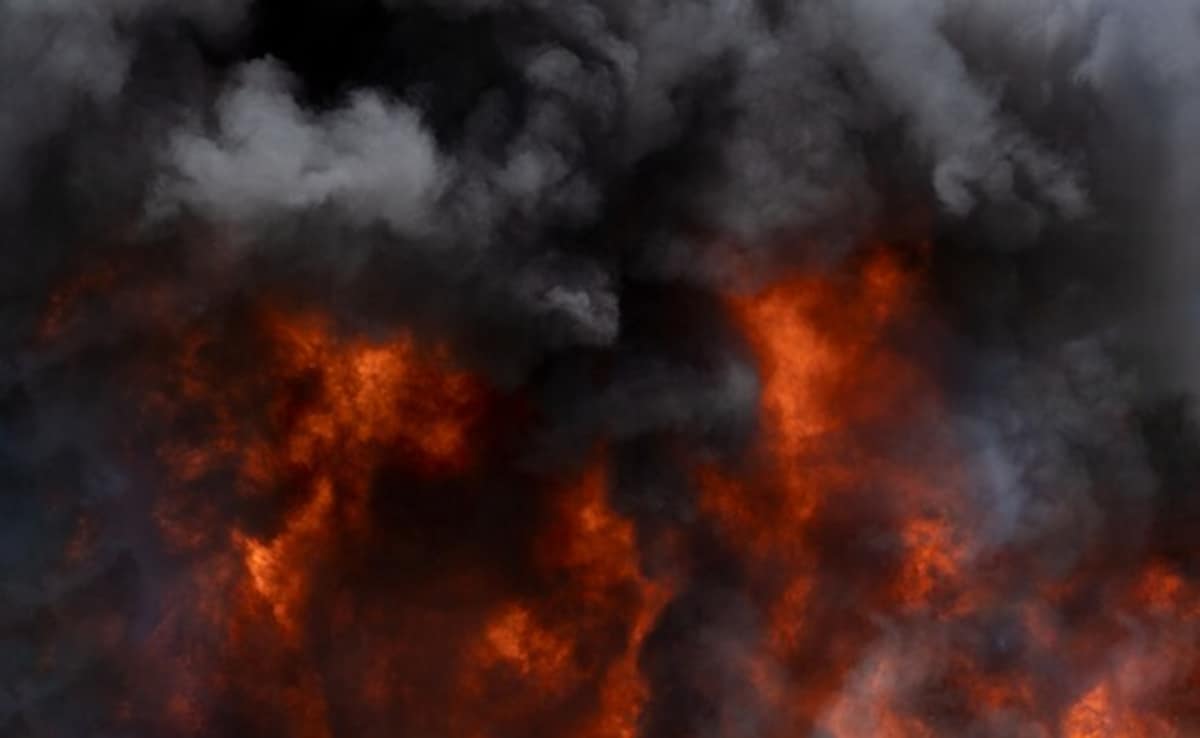 32 Injured After Tanker, Cargo Ship Collision Sparks Huge Blaze Off UK Coast