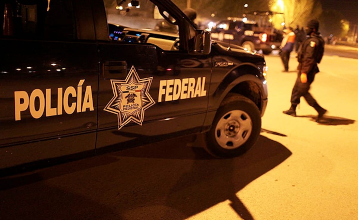 25 Dead In Two Mexican Bus Crashes