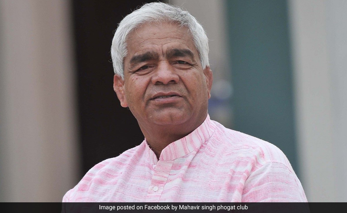 Mahavir Singh Phogat Has His Say On WFI Ban Getting Lifted: “In Interest Of…”