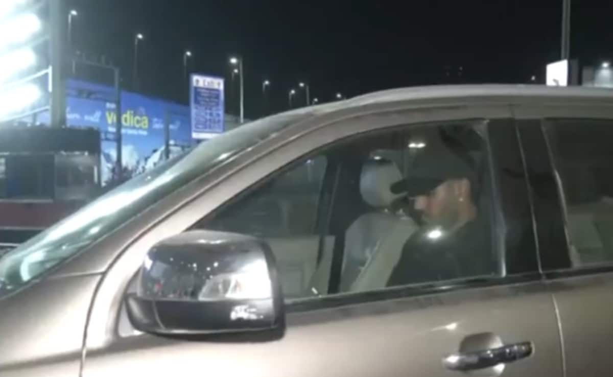 India Star Irritated Upon Return From CT 2025, Sits Alone In Car. Watch