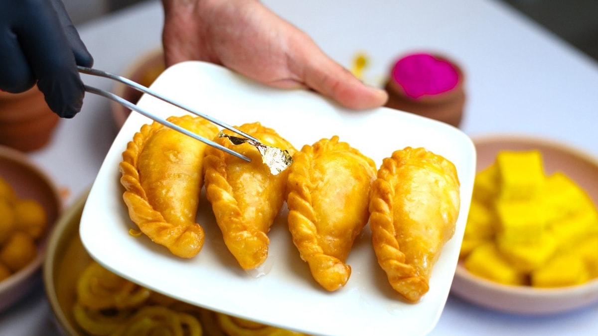 Holi 2025: 6 Mistakes That Are Ruining Your Gujiya (And How To Fix Them)