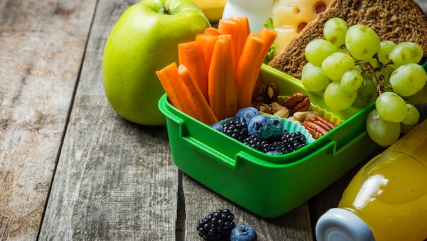 Carry some water-rich fruits and veggies for when you dont want to drink water. Carry some water-rich fruits and veggies for when you dont want to drink water.