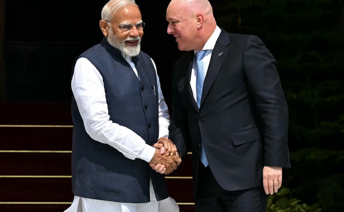 New Zealand Prime Minister Christopher Luxon’s ‘Champions Trophy 2025’ Remark Leaves PM Narendra Modi Amused – Video